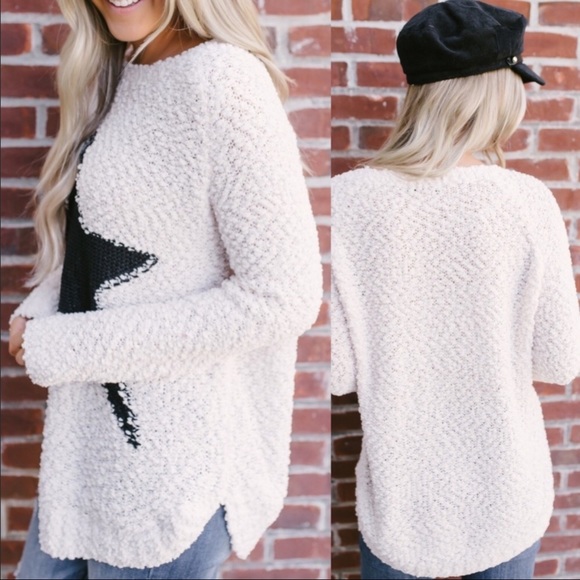 ‼️SALE‼️🔥LAST 1🔥⭐️⭐️ Star Fuzzy Sweater! - Picture 2 of 5